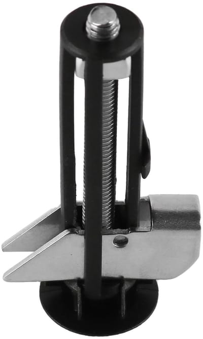Dailygoods- Toiletzitting Bevestigingsset 4 Stuks - Roestvrij Staal 304 - Eenvoudige Installatie - Geschikt voor Standaard Toiletzittingen - Afmetingen 5,5 x 1,2 cm - Toiletbevestiging