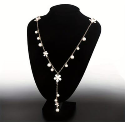 Mode en Hoge Kwaliteit Lange Kwast Vijfbladige Bloem Trui Ketting Herfst en Winter Eenvoudig Veelzijdig Kwast Ketting Dames Sieraden