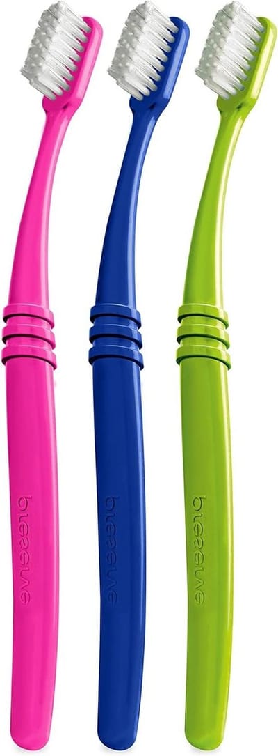 Handtandenborstels - Mondverzorging - Dagelijkse Hygiëne - Gemaakt van gerecycled plastic - 3 stuks - Diverse kleuren