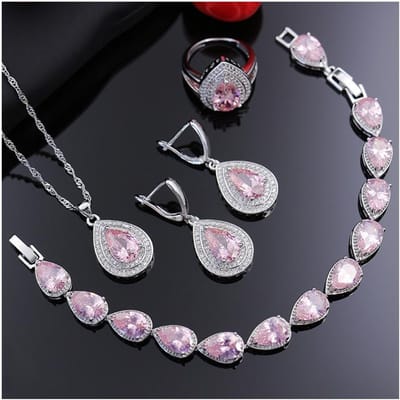 Een nieuwe set van vierdelige Europese en Amerikaanse sieraden, waaronder prachtige ringen, hangers, oorbellen, druppelvormige ornamenten en aquamarijn sets Size 6 ring gray