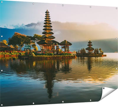 Gards Tuinposter Pura Tempel in Bali op het Meer Beratan - 160x120 cm - Tuindoek - Tuindecoratie - Wanddecoratie buiten - Tuinschilderij