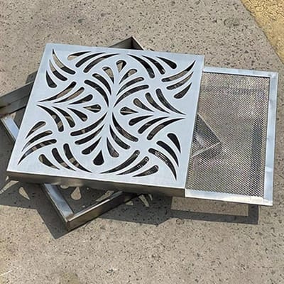 Afwateringsgoot Roosterset - Afvoergoot Tuin - Water Afvoeren - Verstevigd Draagvermogen - 20x20x3 cm - Zilver