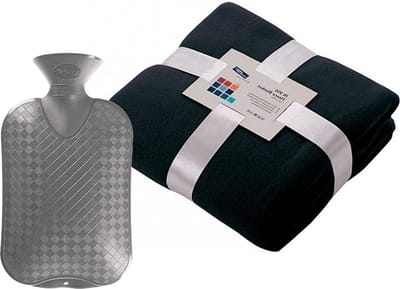 Fleece deken/plaid - donkerblauw - 130 x 170 cm - kruik - 2 liter