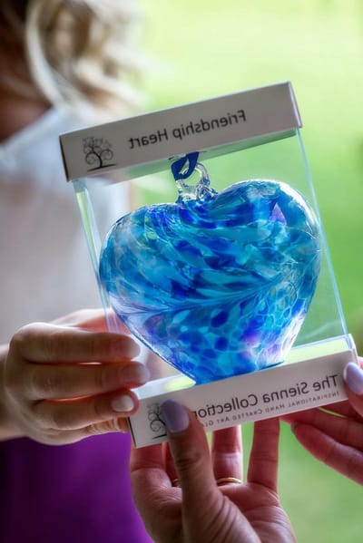 Glazen Hart Decoratie - Hangend Ornament Glas - Vriendschap Cadeau Geven - Handgeblazen Glas - 12 cm - Blauw
