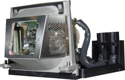 Beamerlamp geschikt voor de HEWLETT-PACKARD XP7030 beamer, lamp code L2139a. Bevat originele UHP lamp, prestaties gelijk aan origineel.
