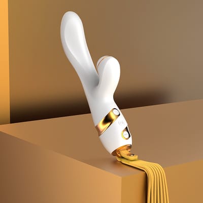 Sevanda - Whip vibrator - Wand massager - Sucking vibrator - luxe vibrator - Luchtdruk vibrator - Zweep - design vibrator - BDSM vibrator - Oplaadbare vibrator - Goud