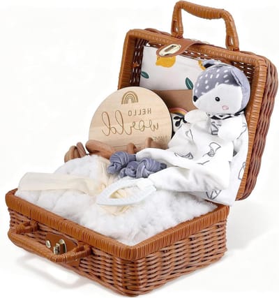 Baby Luiertaart Cadeauset - Geboortecadeau Pasgeboren - Babyshower Verrassing - 8-delige Premium Set - 24 x 208 x 135 cm