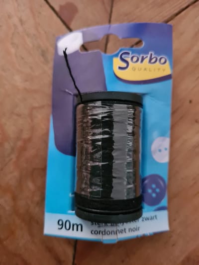 Sorbo sterk polyester garen zwart 90m