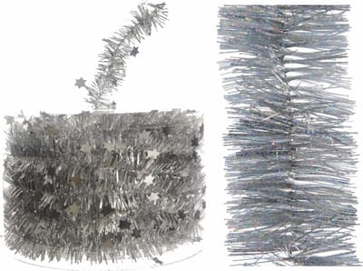 Set van zilveren glitter kerstslinger 270 cm en kerstboom sterren folieslinger 700 cm