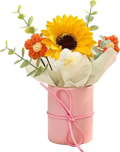 Handgemaakt kunstboeket met gehaakte zonnebloemen, ideaal voor bruiloften, verjaardagen en als cadeau voor Moederdag