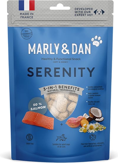 MARLY & DAN hondensnack 100 gr -soft en chewy - 3-in-1 benefits - 50% zalm SERENITY granenvrij - geen toegevoegde suikers - vrij van kleur,smaak en kunstmatige bewaarmiddelen.