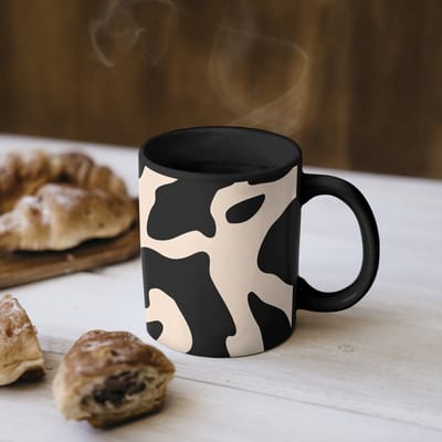 Magische Mok - Foto op Warmte Mokken - Koffiemok - Vlekkenpatroon - Koe - Beige - Magic Mok - Beker - 350 ML - Theemok