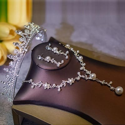 Nieuwe Diamant Zilveren Prinses Tiara Sfeer Bruidsjurk Super Flitsende Kristallen Luxe Godin Bruid Bruiloftskroon gray