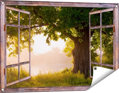 Gards Tuinposter Doorkijk Eikenboom aan het Water met Volle Bladeren - 90x60 cm - Tuindoek - Tuindecoratie - Wanddecoratie buiten - Tuinschilderij