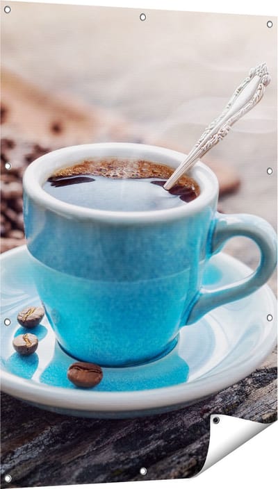 Gards Tuinposter Blauw Kopje Koffie met Koffiebonen - 80x120 cm - Tuindoek - Tuindecoratie - Wanddecoratie buiten - Tuinschilderij