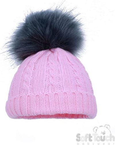Soft Touch Babymuts Kabel Gebreid Meisje Acryl Roze Met Antraciet Pompom 0-12 Maanden H488-P-SM
