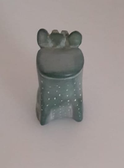 Nog meer sfeer in uw woonomgeving met deze prachtig handgemaakte mini kikker! Een bijzondere kikker gemaakt van speksteen, een zachte natuursteen. Vind een gezellig plekje in je huis, serre/tuinkamer of in de werkkamer. Voor uzelf of Bestel Een Kado.