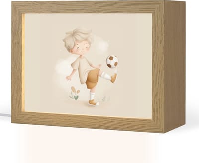 Nachtlampje 20x15 cm - Kinder lampje - Jongen - Beige - Minimalistisch - Voetbal - Tafellamp kinderkamer - Slaapkamer lamp - Bedlamp kinderen - Kinderlampje stopcontact - Wandlamp babykamer - Nachtlampjes