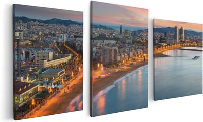 Artaza Canvas Schilderij Drieluik Barcelona Strand met Stad bij Zonsondergang - 120x60 - Foto Op Canvas - Canvas Print