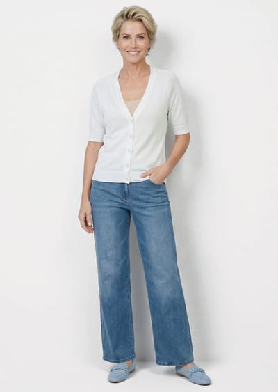 Tricot jasje van koel lintjesgaren - wit - Gr. 19 van Goldner Fashion