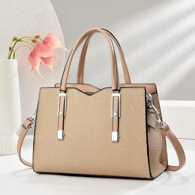 Nieuwe Handtas met Hoge Waarde Modieuze Schoudertas met Grote Capaciteit High-end en Veelzijdige Eenvoudige Lichte Luxe Crossbody Tas . beige