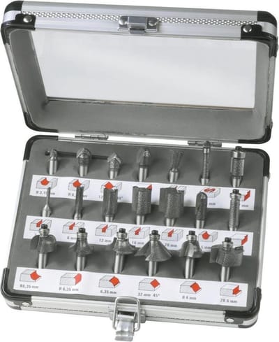 FERM - PRA1008 - Bovenfrezenset - 20stuks - in - aluminium koffer - C2 - Hardmetaal - Frezen - 8mm - schacht - Duurzaam - Universeel - Zeer geschikt voor - FERM bovenfrees - PRM1015 - PRM1021 - Frezenset - Houtfrezenset - Freesset 8mm - Bovenfreesset