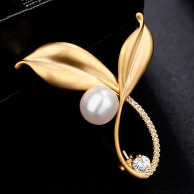 Hoge Kwaliteit Narcis Broche Luxe Creatieve Bloem Blad Gesp Accessoires Kraag Gesp Spelden Broches Feest Cadeau beige