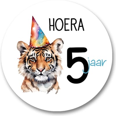 Traktatiesticker Hoera 5 jaar Tijger | Traktatie Sticker | Tijger sticker | 40 mm | Sluitzegel Feest | Sluitsticker | Chique inpakken | Traktatie - Verjaardag - Feest - Kinderfeest - Kinderverjaardag - Traktatiestickers Pimp Studio