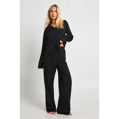 boohoo Dames Zachte Touch Doorknoop Shirt en Broek Pyjama Set | Zwart | Maat: 34