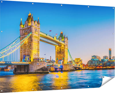 Gards Tuinposter Tower Bridge in Londen met Verlichting - 180x120 cm - Tuindoek - Tuindecoratie - Wanddecoratie buiten - Tuinschilderij