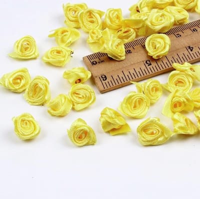 Dailygoods- Kunstbloemen 100 Stuks - Mini-Rozenknoppen - Polyester - Decoratieve Rozen - Knutseltoepassingen - Elegante Vorm - Neprozen