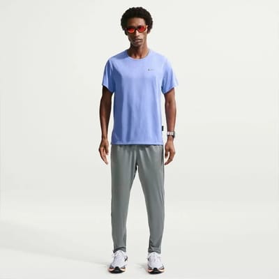 Nike dri-fit breathe miler t-shirt in de kleur blauw.
