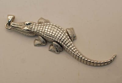 Sterling zilveren hanger krokodil - alligator hanger 925 zilver - kaaiman hangers van zilver - gaviaal hanger van sterling zilver - gevaarlijke wilde dieren hanger voor aan ketting - prachtige grote zilveren hanger van een krokodil