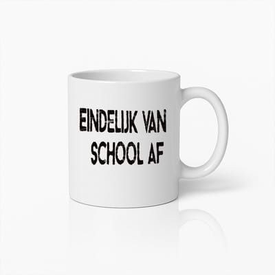 Eindelijk Van School Af Koffiemok - Afstudeer Cadeau - Keramische Mok 330ml