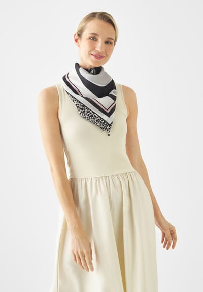 Codello Premium doek van pure zijde met olifantenmotief