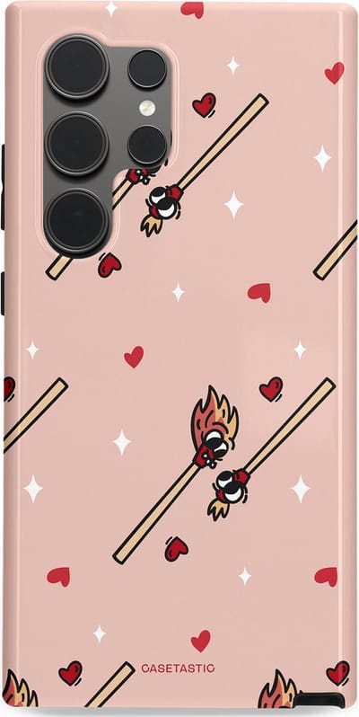 Casetastic Hoesje Geschikt voor Samsung S24 Ultra - Stijlvolle Beschermende Duo-layer Case - Vurige liefde