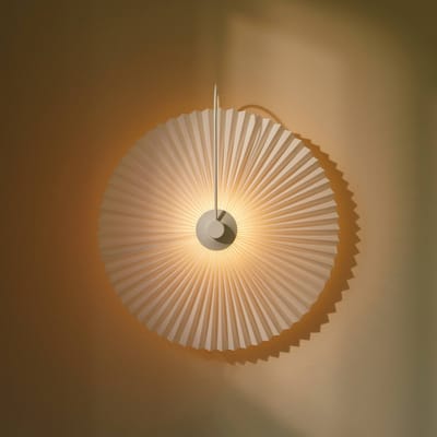 Nordlux Nadia wandlamp, geplooide kap, wit