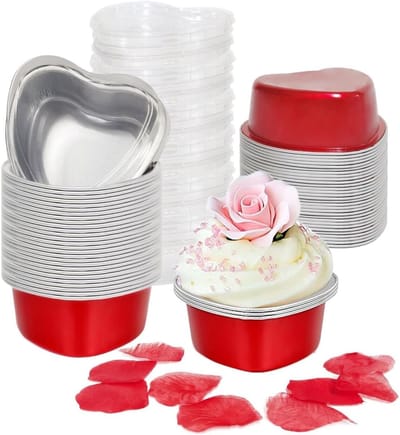 Daity 24 stuks - Hartvormige cakevormen - aluminium cupcakevormen met deksels - rode mini-folievormen - perfect voor Valentijnsdag en bruiloften