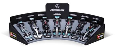F1 Mercedes AMG deluxe cadeau set met display standaard 1:43 raceauto speelgoed.