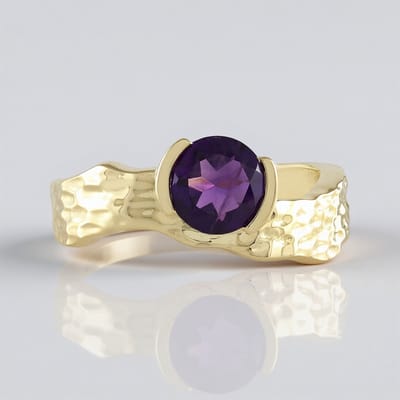 Cavill - Elegante Zilveren Ring met 7mm Braziliaanse Amethist 1,071ct - 925 Sterling Zilver Verguld - Gehamerd Design - Monosono Collection
