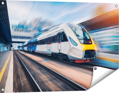 Gards Tuinposter Trein bij het Station - 90x60 cm - Tuindoek - Tuindecoratie - Wanddecoratie buiten - Tuinschilderij