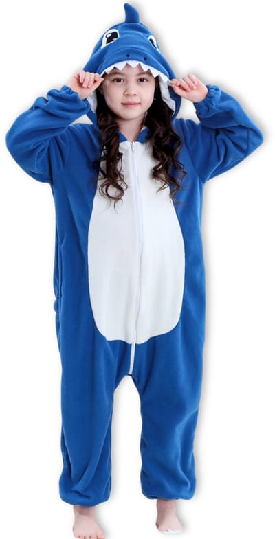 BoefieBoef Dieren Onesie Haai voor Kinderen 5-8 Jaar – Pyjama Dieren Verkleedpak – Warme Flanel Jumpsuit met Capuchon – Knuffelpak & Huispak – Zwemles – Carnaval, Halloween & Sinterklaas Cadeau – Jongens & Meisjes - Blauw