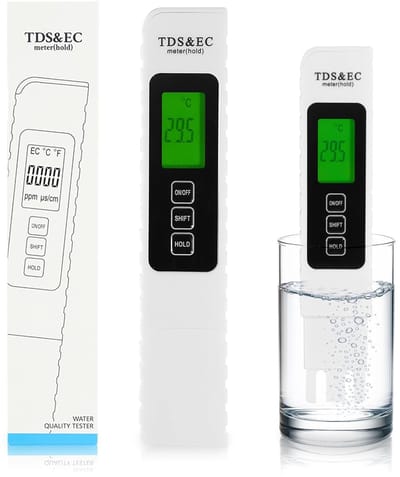 Professionele digitale waterkwaliteitsanalysator voor drinkwater – een 3-in-1 meetinstrument dat TDS, EC en temperatuur meet. Uitgerust met een precisiesonde en IP67-beschermingsklasse, ideaal voor thuisgebruik, zwembaden en aquaria (50 g).