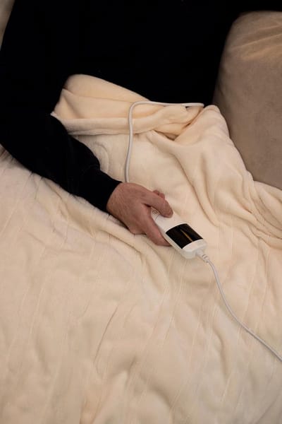 Grote Elektrische Verwarmde Fleece Deken voor Warmtetherapie en Pijnverlichting - Perfect voor op de Bank