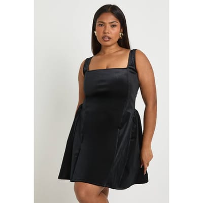 boohoo Dames Plus Fluwelen Vierkante Hals Skater Jurk | Zwart | Maat: 44