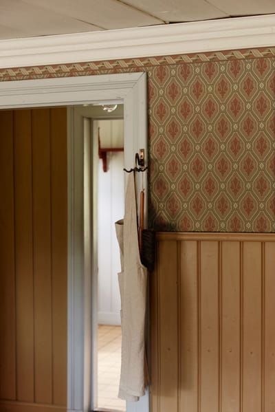 Duro Vliesbehang 543-02 - Gammalsvenska Papper - Klassiek Rood - 45cm x 10.05m