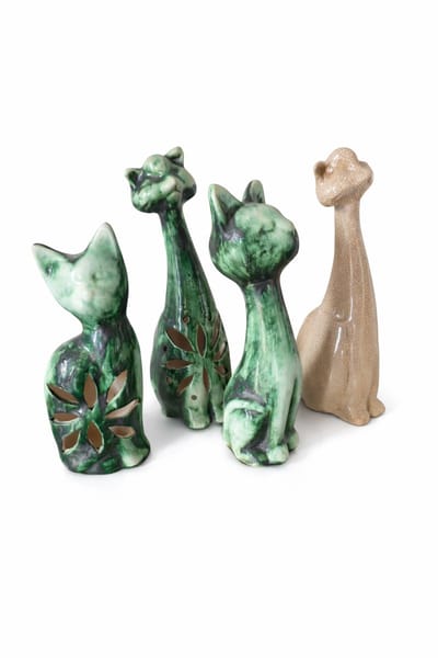 4 stuks Handgemaakte Keramiek Katten – Kunst Decoratie Beelden 17–22 cm – Groen/Beige