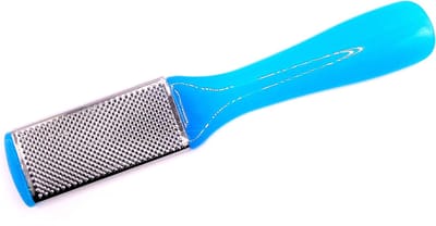 Eeltrasp met groot melkglashandvat blauw