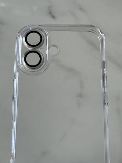 Anti-Yellow TPU/PC Hoesje - Geschikt voor iPhone 16 Plus - Met Cameralens Glas Bescherming – Transparant – 2.5mm Dikte