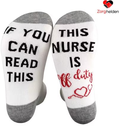 Zorghelden® Verpleegkundige sokken "Nurse Off Duty" - Zuster sokken - Verpleegkundige cadeau - Verpleegkundige accessoires - Medische sokken - Nurse sokken